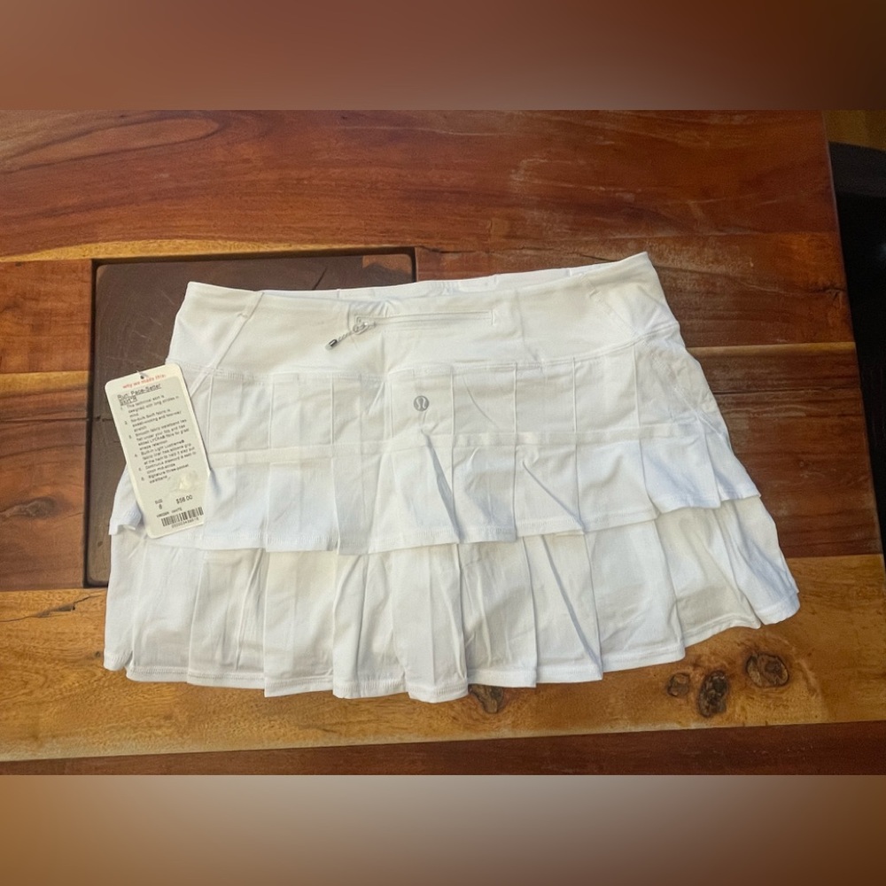 Lululemon Athletica Pace Setter White skirt